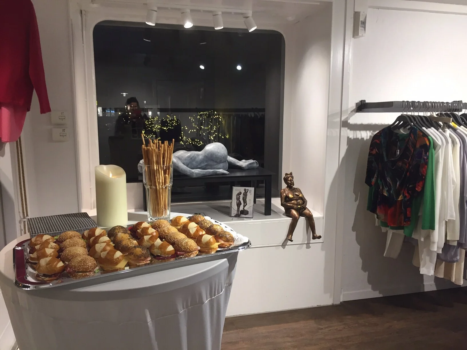 Fashion &amp; Art - Pop-Up 2U, 8700 Küsnacht
