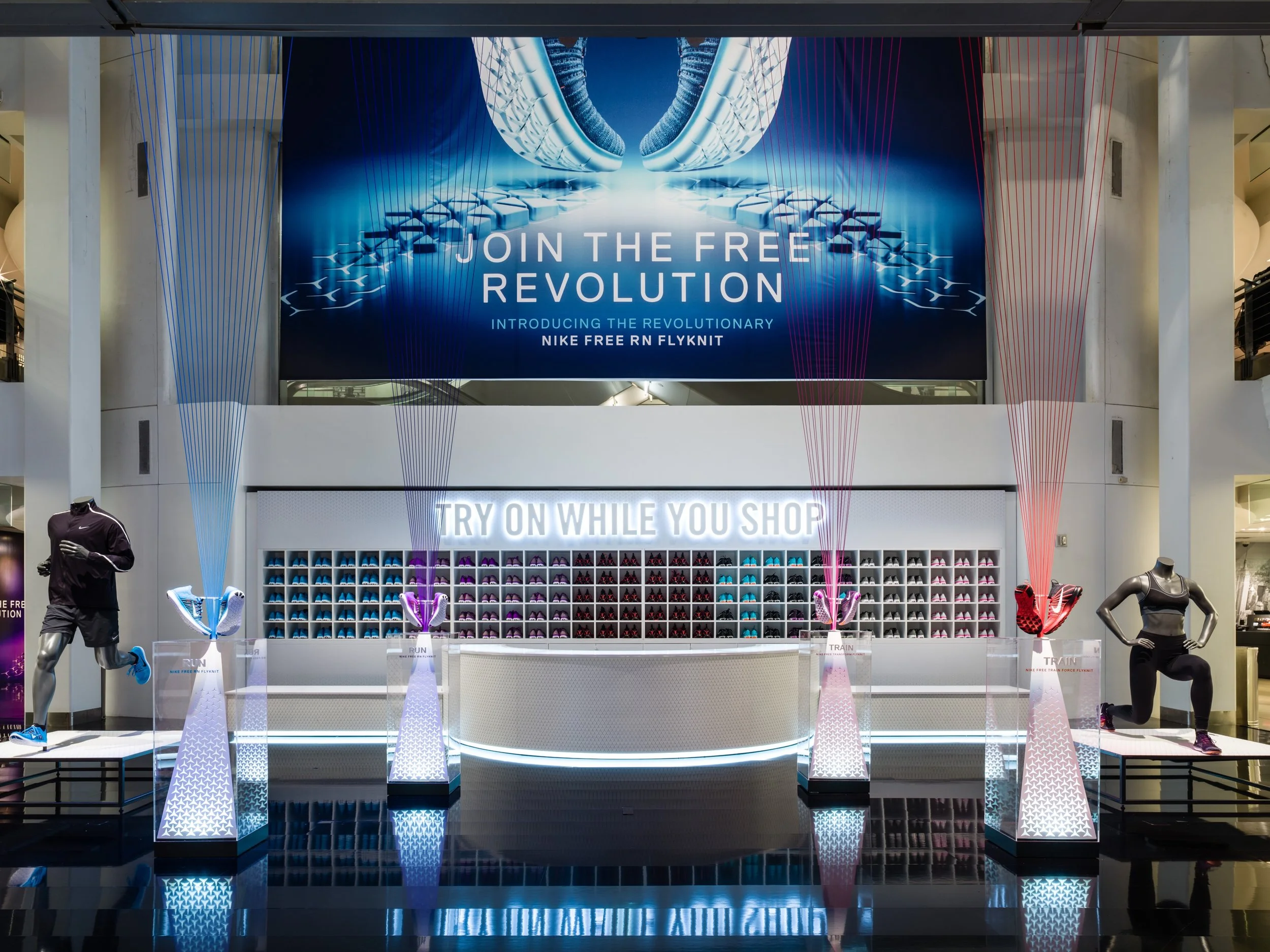 SU16_FreeRevolution_NA_DTC_02-small-3733.jpg