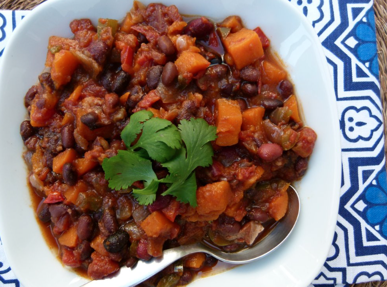 Slow-Cooker Vegetarian Chili with Sweet Potatoes