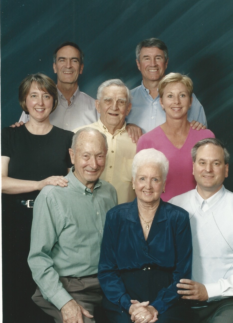 Family Photo (2)-1.jpg