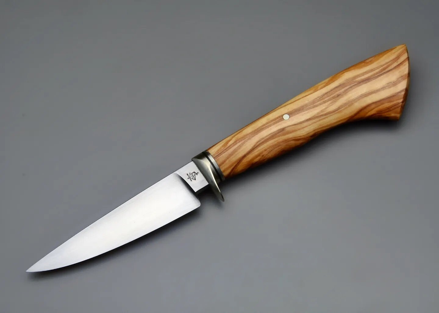 3.75&quot; hollow ground hunter in w2 and olive, with nickel silver guard.
This one's available!

#hunting #outdoors #fishing #whitetail #knife #customknife