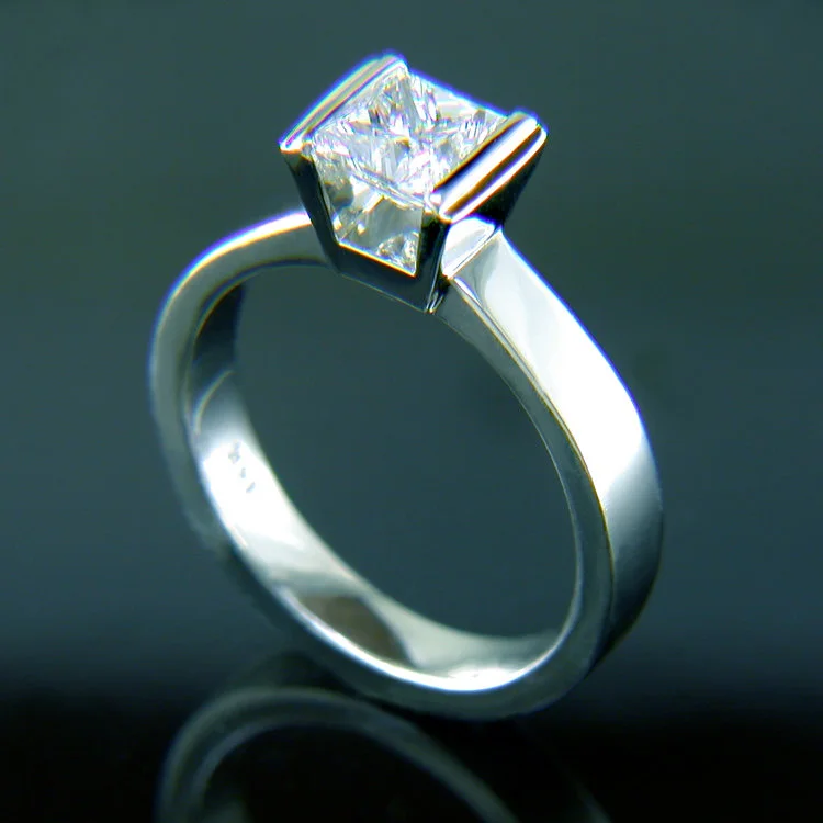 JamesBradshaw-Goldsmith-Diamond-ring-7.jpeg