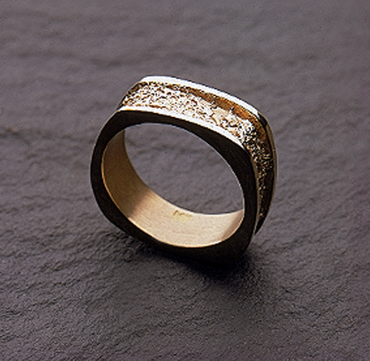JamesBradshaw-Goldsmith-Gold-and-Diamond-Bandring4.jpeg