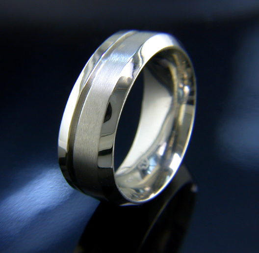 JamesBradshaw-Goldsmith-Gold-and-Diamond-Bandring11.jpeg
