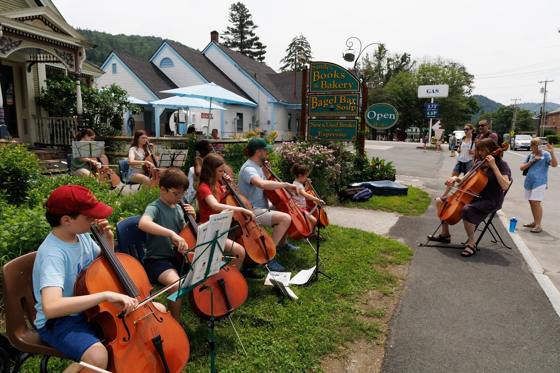 Cellos at Sandy's 1.jpg