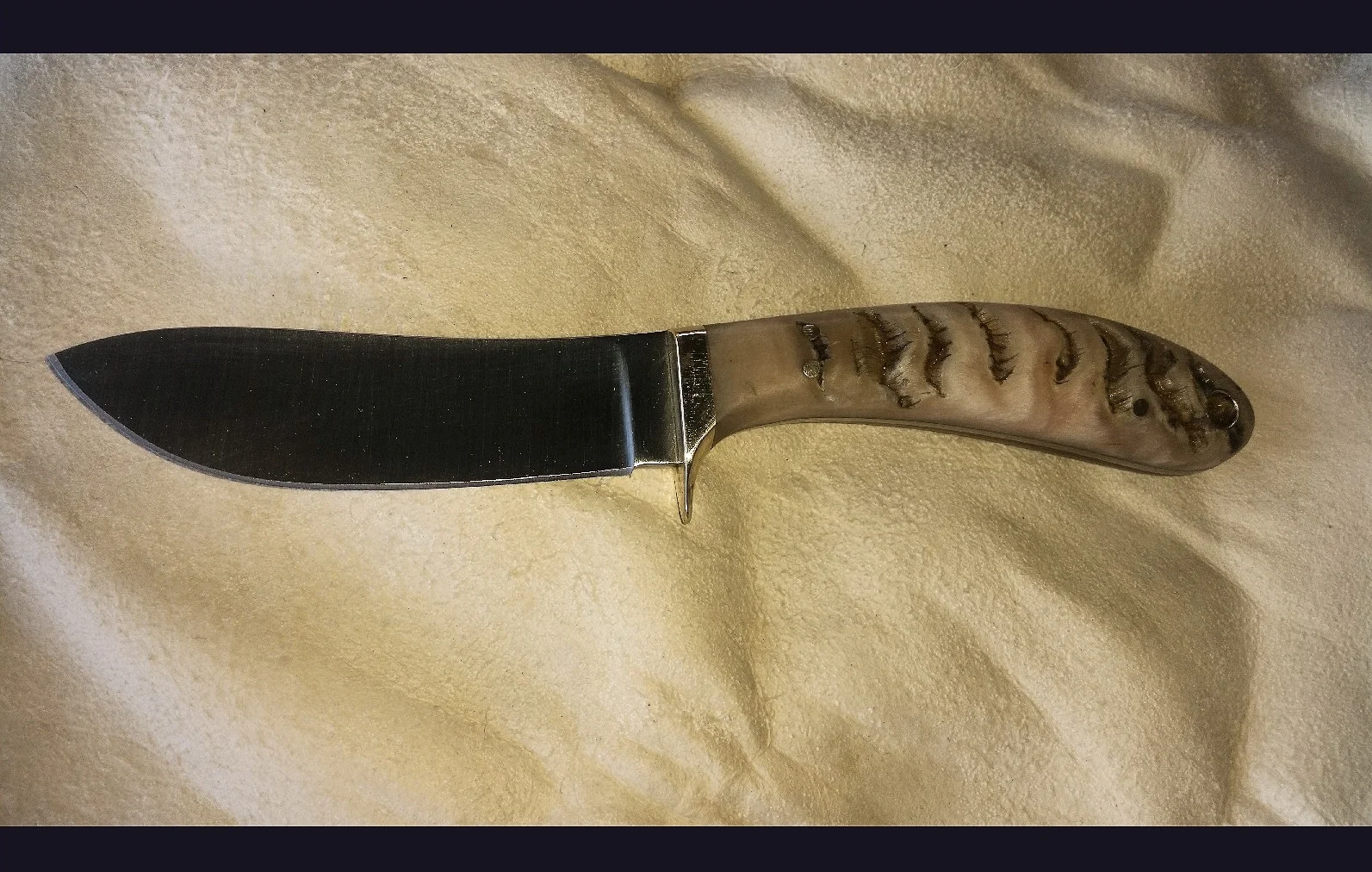 handmade-custom-hunting-knife-1 (2).jpg