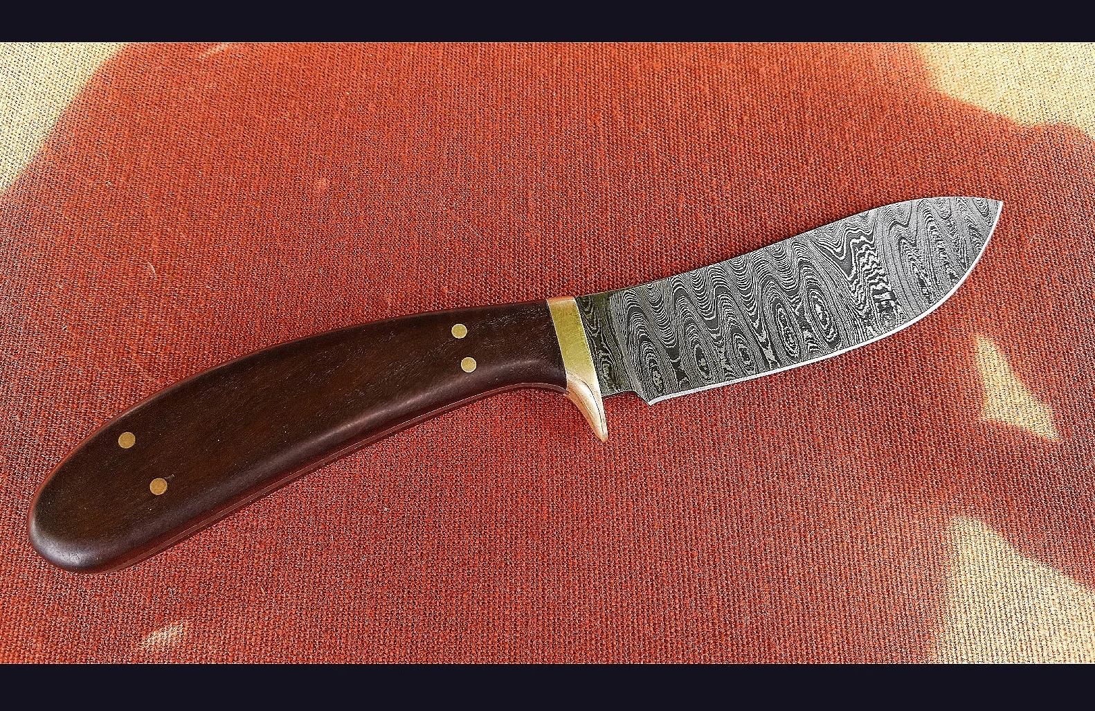 handmade-custom-hunting-knife-1 (2).jpg