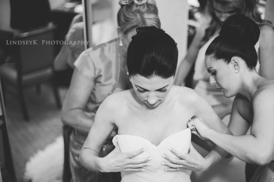ct-bride-getting-ready.png