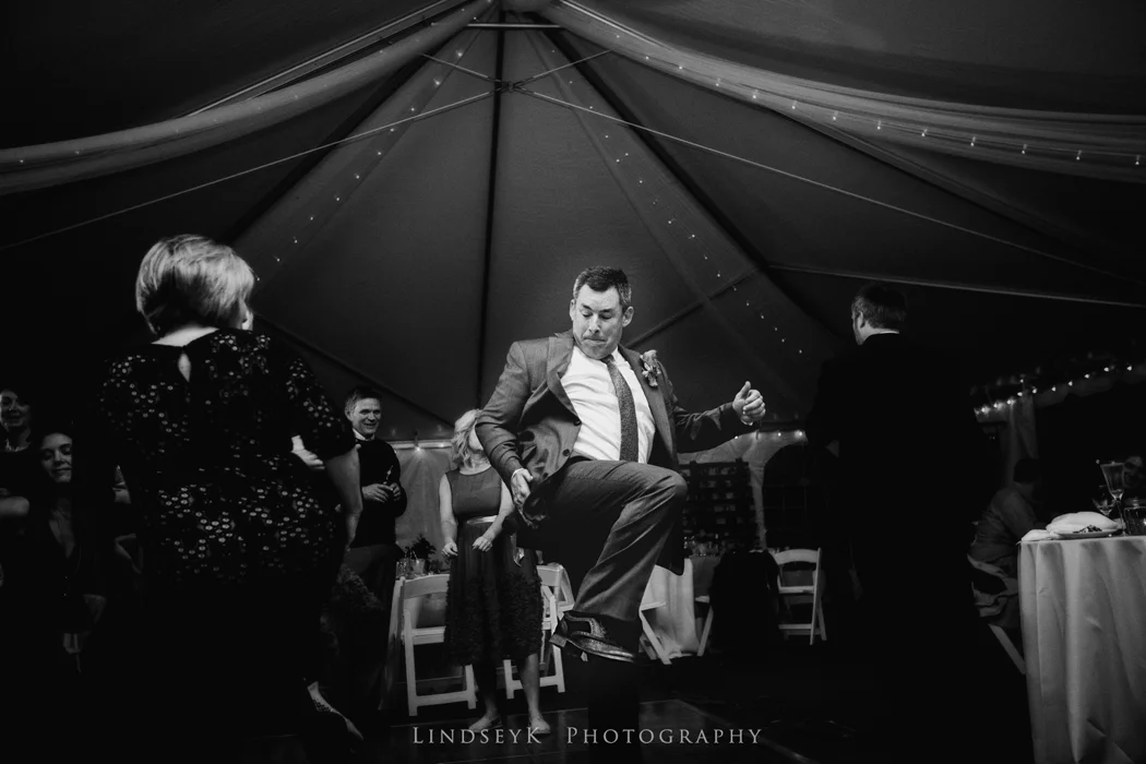 groom-dancing