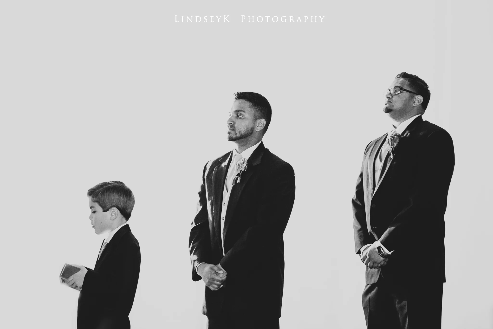 groomsmen-altar