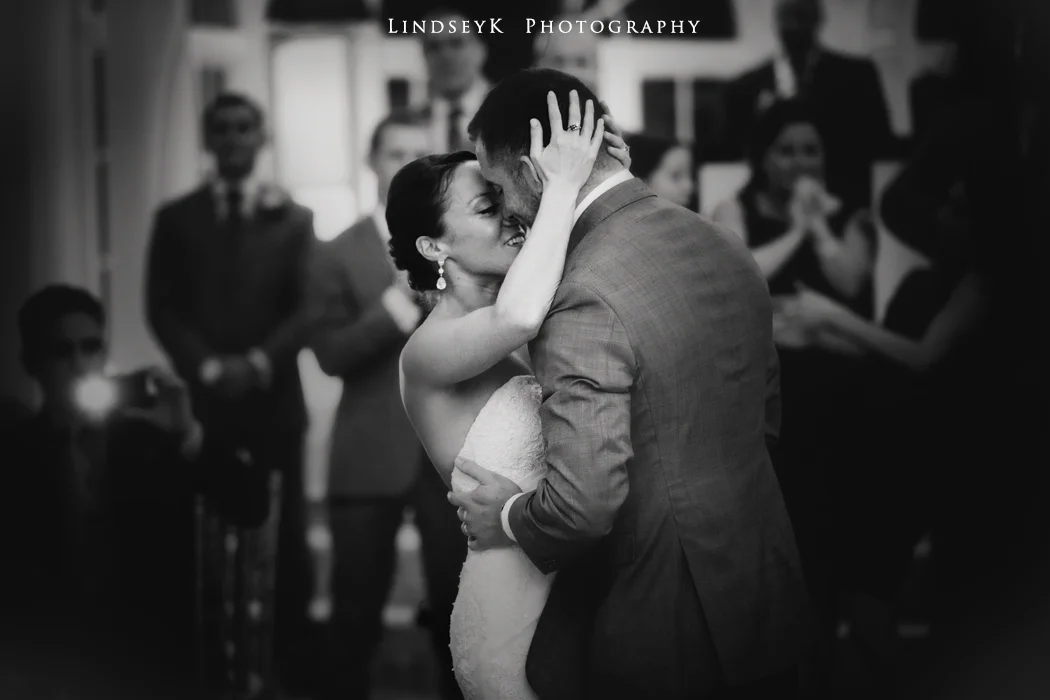 romantic-first-dance
