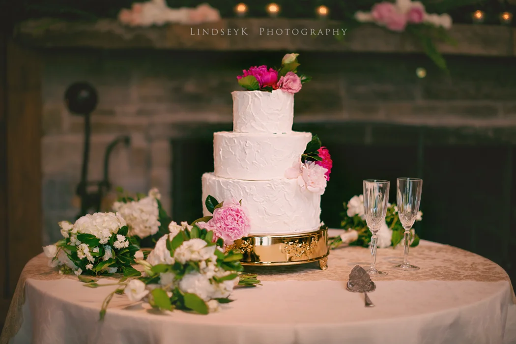 cake-with-peonies.jpg