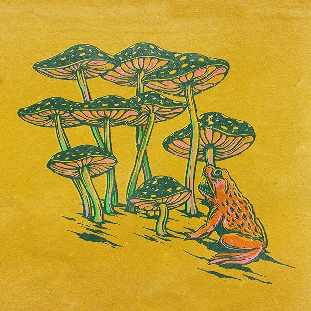 Little forest friends.
.
#drawingoftheday #creativesnack #creativitymix #jskis #wonderland #jskismetal #thedesignfix #slowroastedco #mushrooms #illustration #designbrew #takeatrip #toads #brainfood #toad #magicmushrooms #killertoad #drawing #illustra