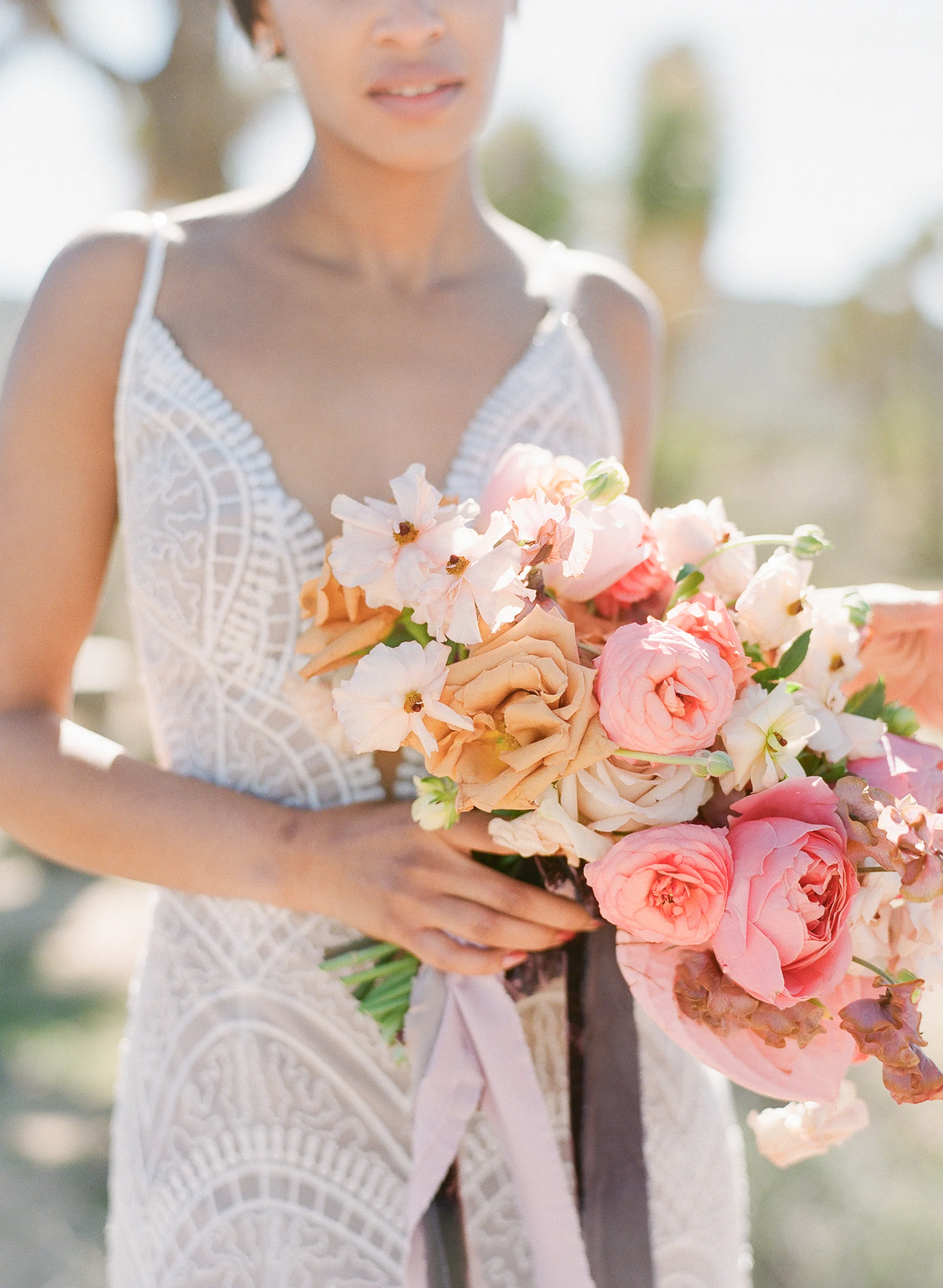 Savan Photography I Mon Amie Bridal Salon I Wtoo by Watters dress I Oak + Amble flowers