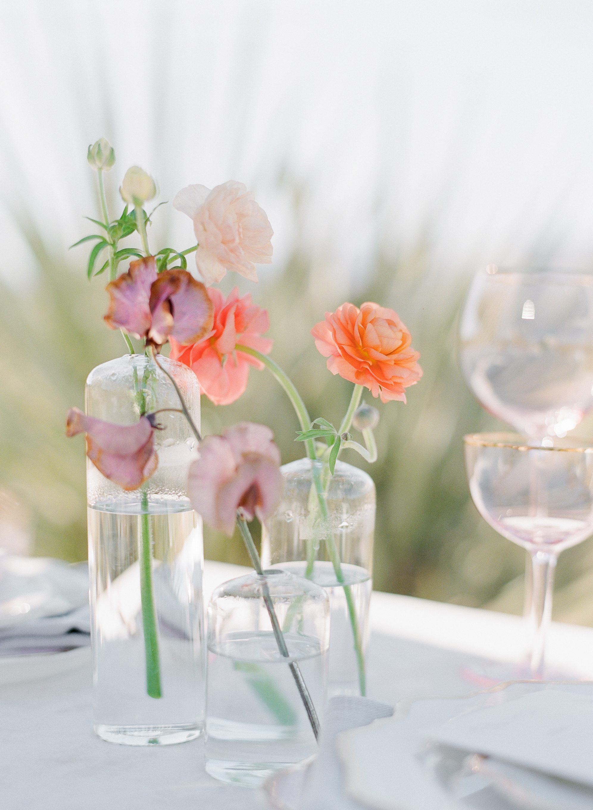 Savan Photography I Oak + Amble flowers I Signature Party Rentals table top goods I Party Crush Studio linens