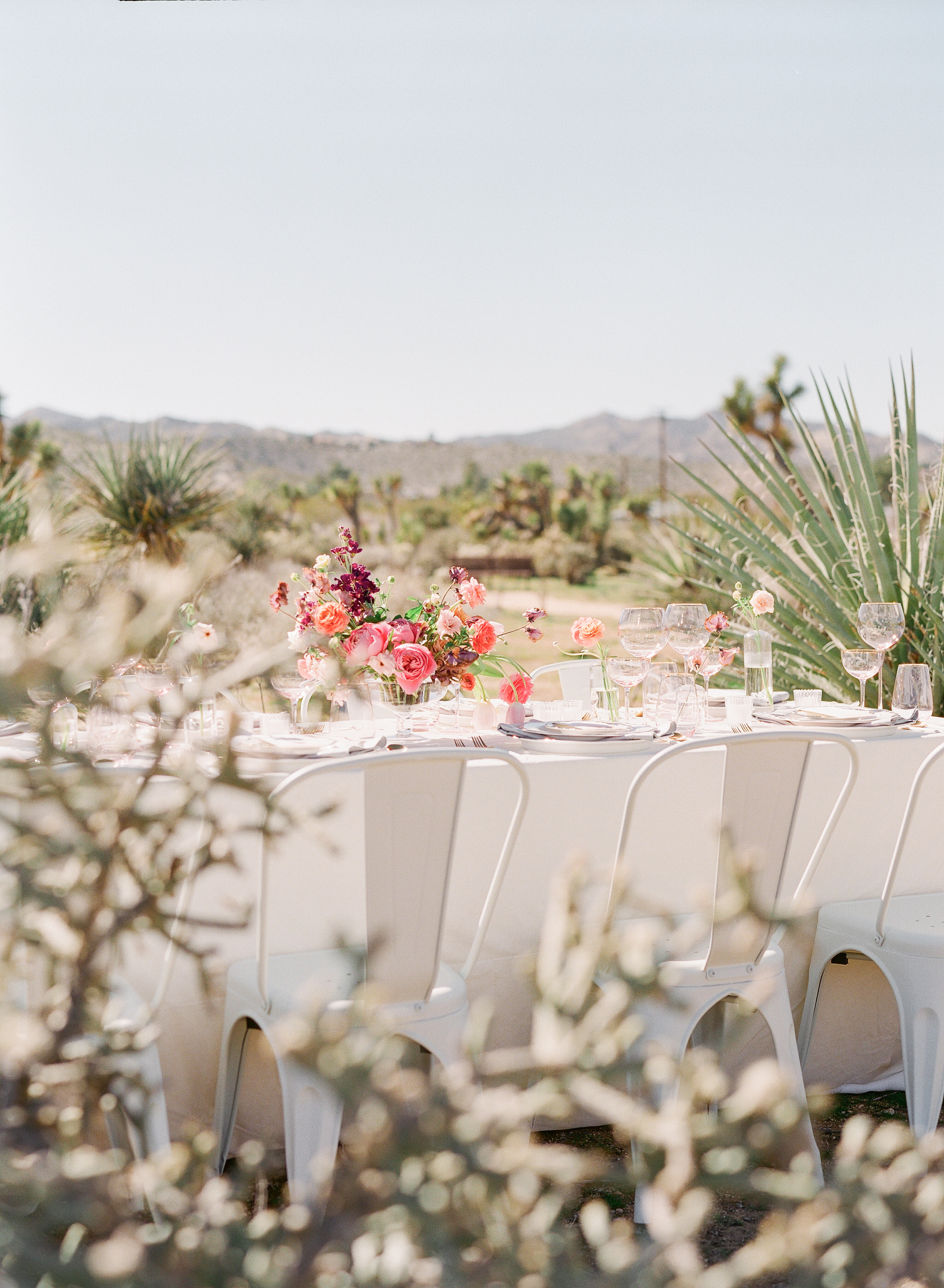 Savan Photography I Oak + Amble flowers I Signature Party Rentals table top goods I Party Crush Studio linens *note: all tables and chairs used in this shoot belong to Tumbleweed Sanctuary and can be used for your gathering.