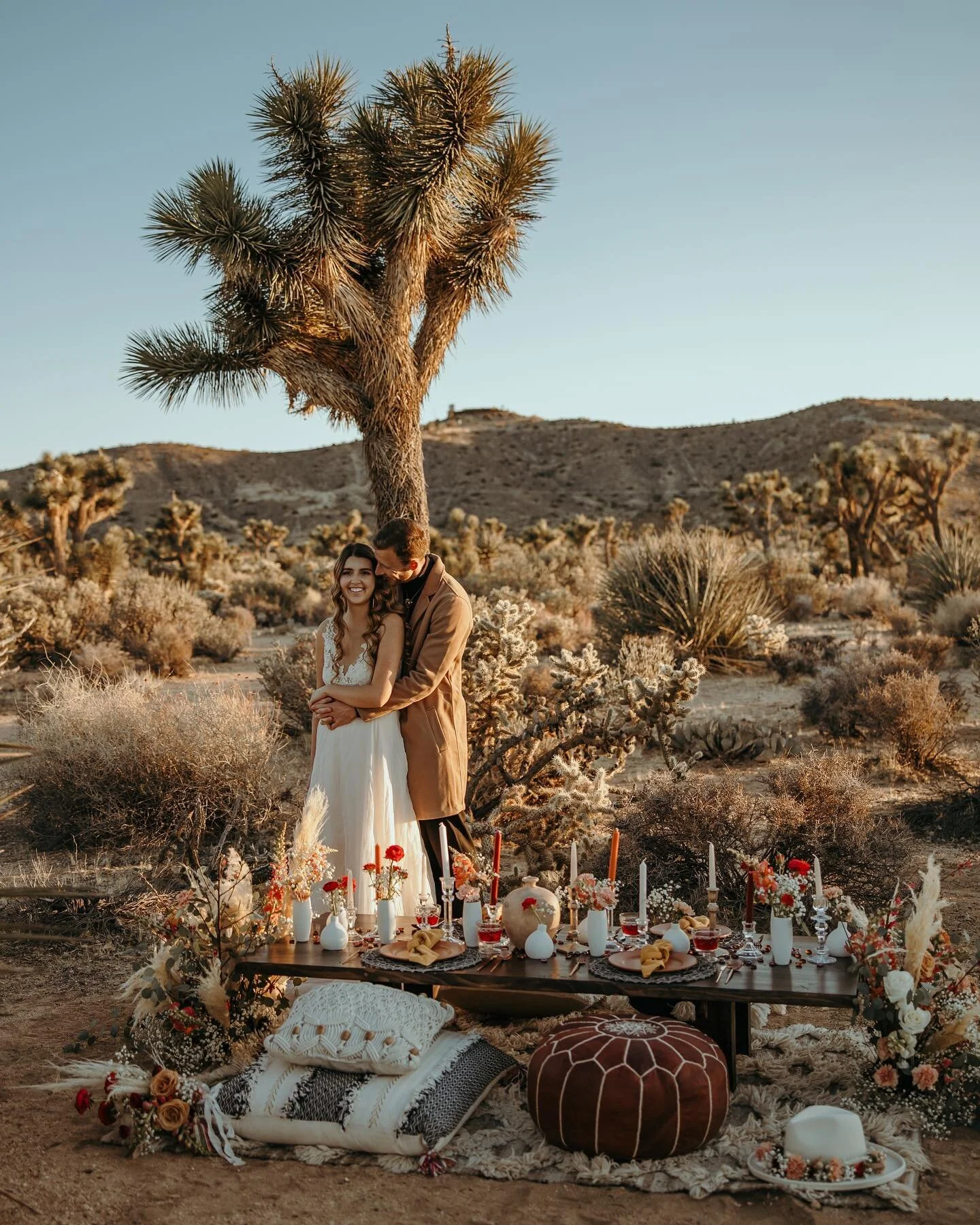 &ldquo;Once in a while, right in the middle of an ordinary life, love gives us a fairy tale&rdquo;❤️
#valentines #valentinesday #lovers #marryme  #labyrinthceremony #desertlove #joshuatreenationalpark