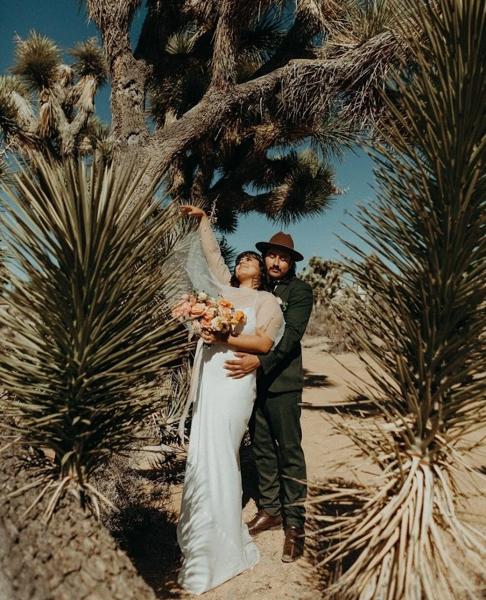 October 8 2022 just became available due to an unfortunate circumstance. Please contact us for more information if you're interested 🔮events@tumbleweedsanctuary.com ⁠
⁠
Venue: @tumbleweedsanctuary⁠
Photo/Video: @apartment3photography⁠
Florals: @spar