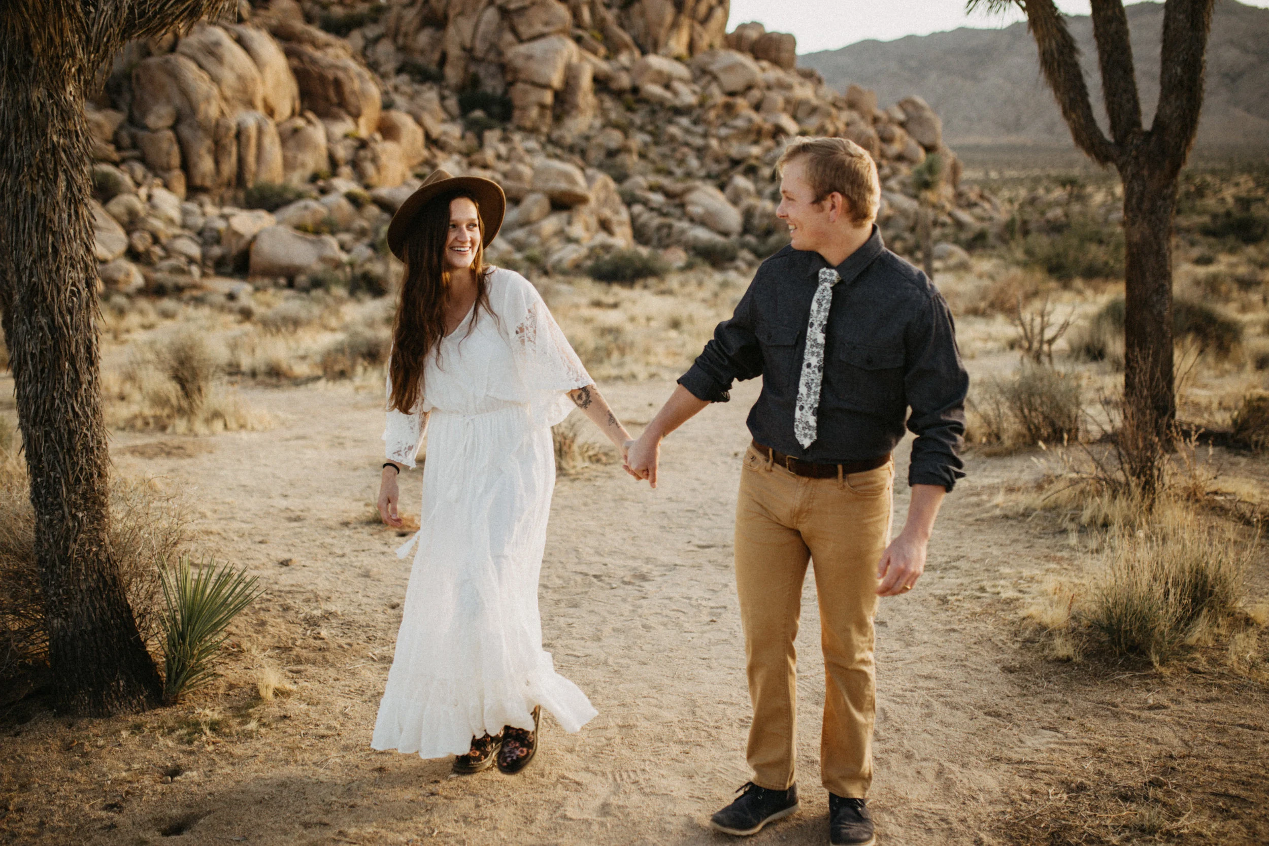 Joshua Tree National Park Adventure Couples Session Photographer Payton Marie Photography-10.jpg