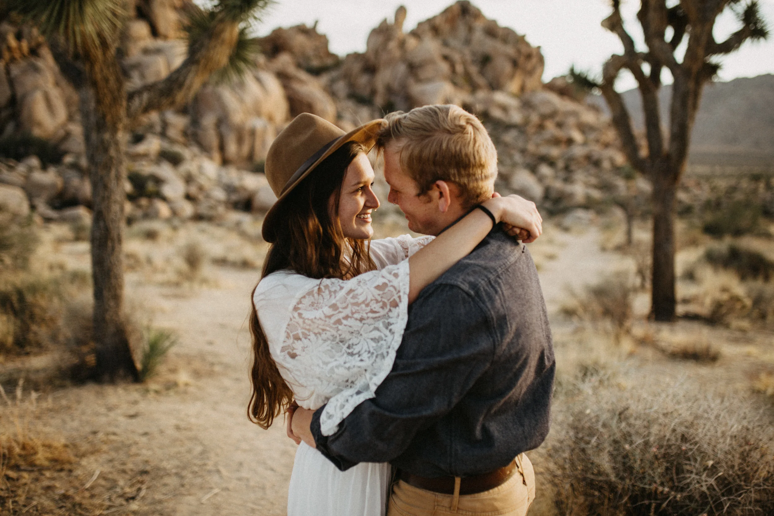 Joshua Tree National Park Adventure Couples Session Photographer Payton Marie Photography-12.jpg