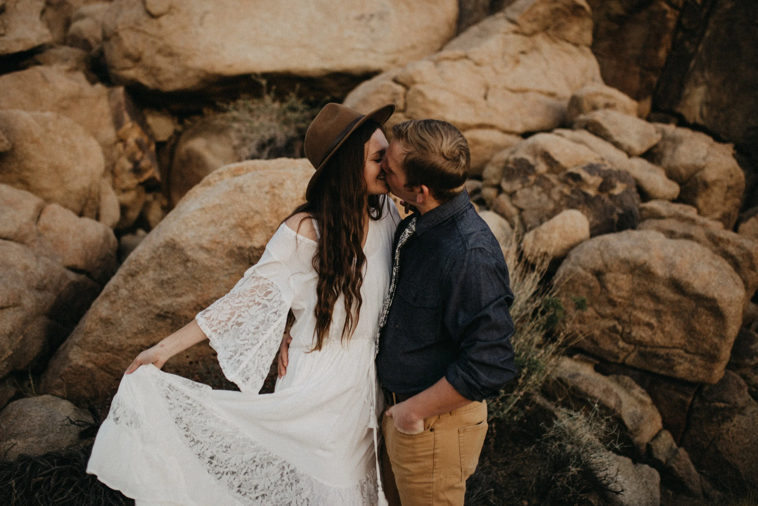 Joshua Tree National Park Adventure Couples Session Photographer Payton Marie Photography-30.jpg