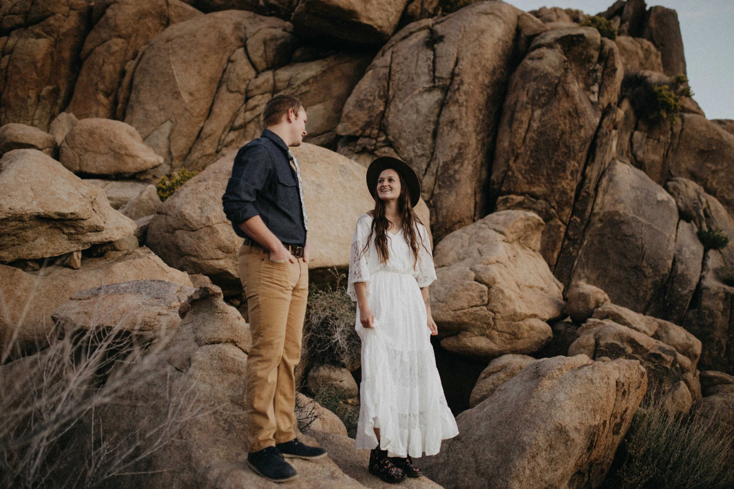 Joshua Tree National Park Adventure Couples Session Photographer Payton Marie Photography-36.jpg