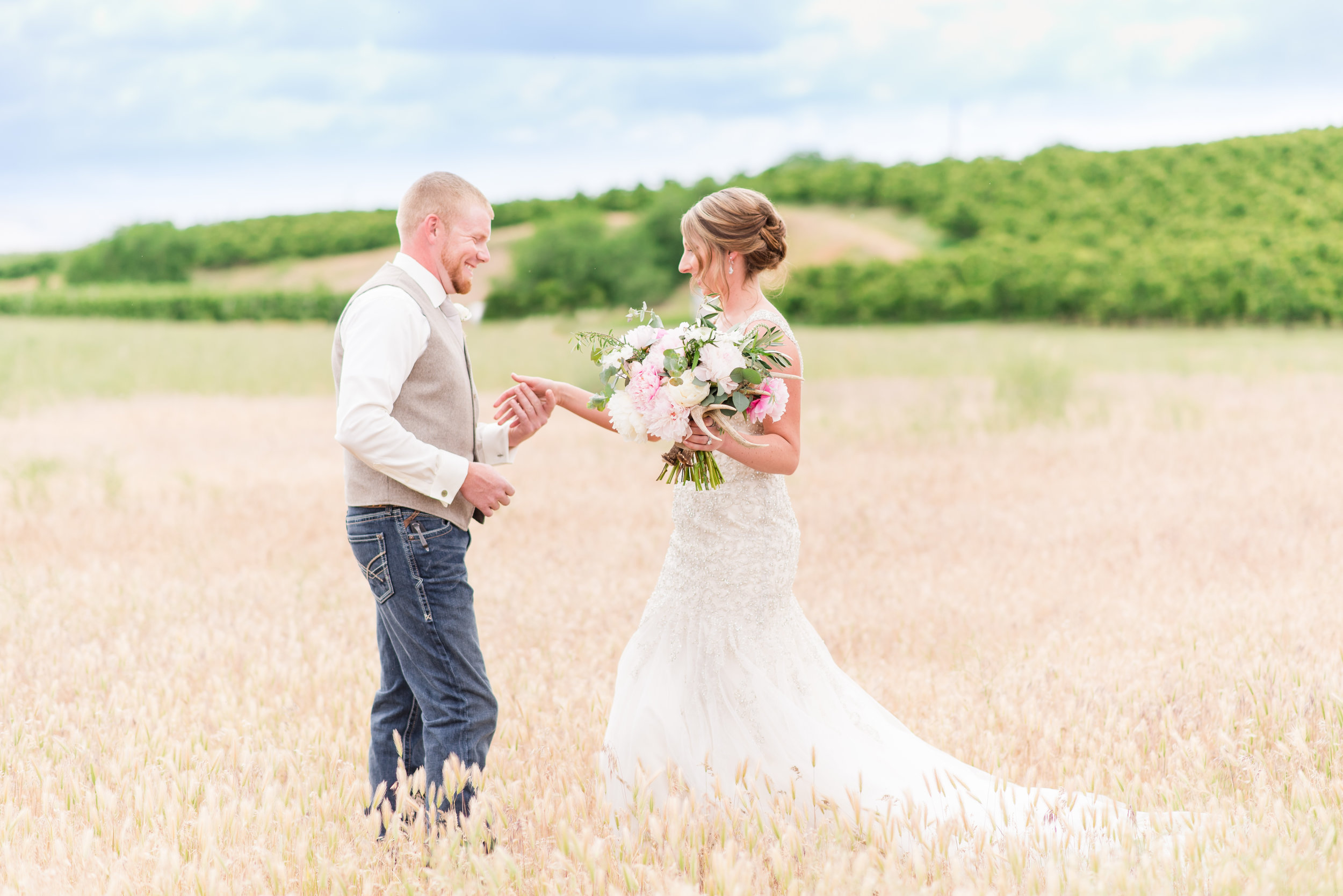 Rustic Farm Wedding - Tri Cities Washington Wedding Photographer - Morgan Tayler Photo & Design