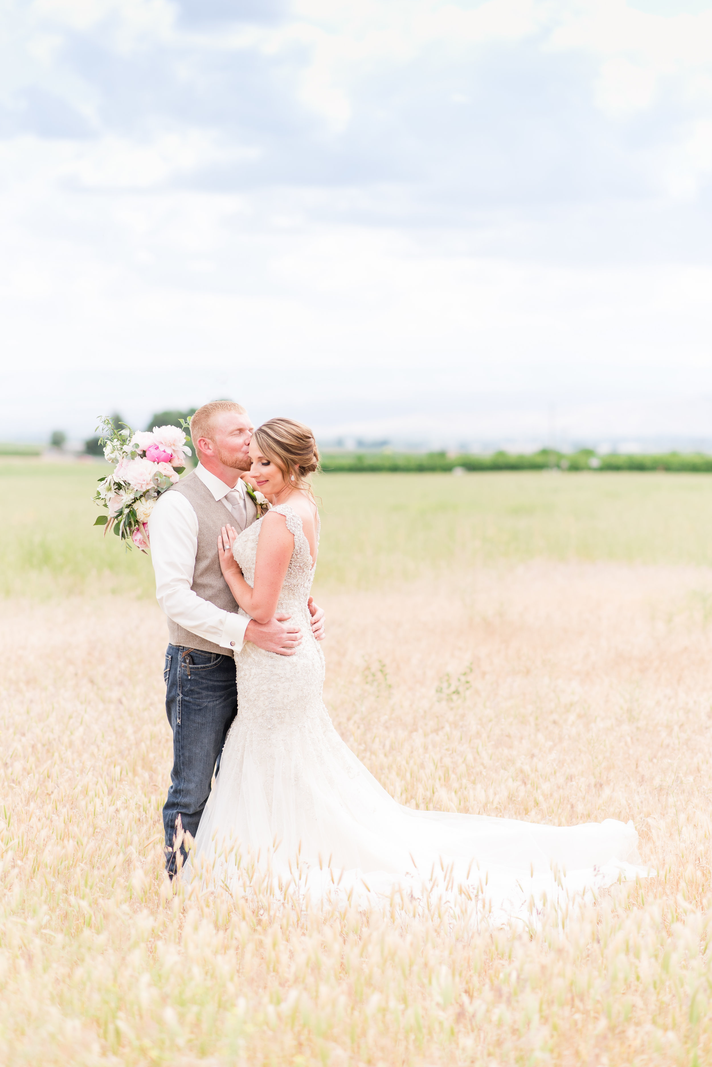 Rustic Farm Wedding - Tri Cities Washington Wedding Photographer - Morgan Tayler Photo & Design