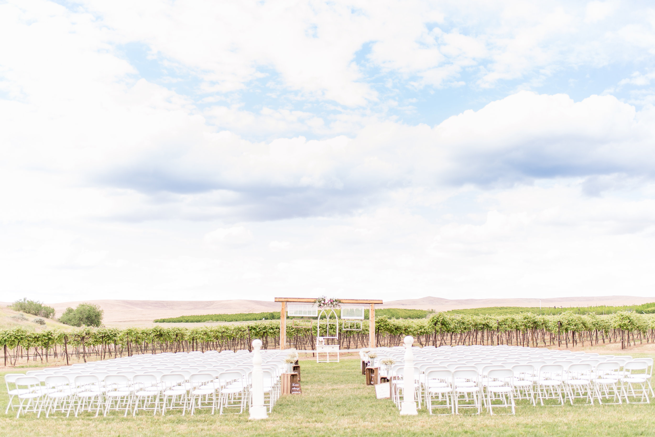 Rustic Farm Wedding - Tri Cities Washington Wedding Photographer - Morgan Tayler Photo & Design