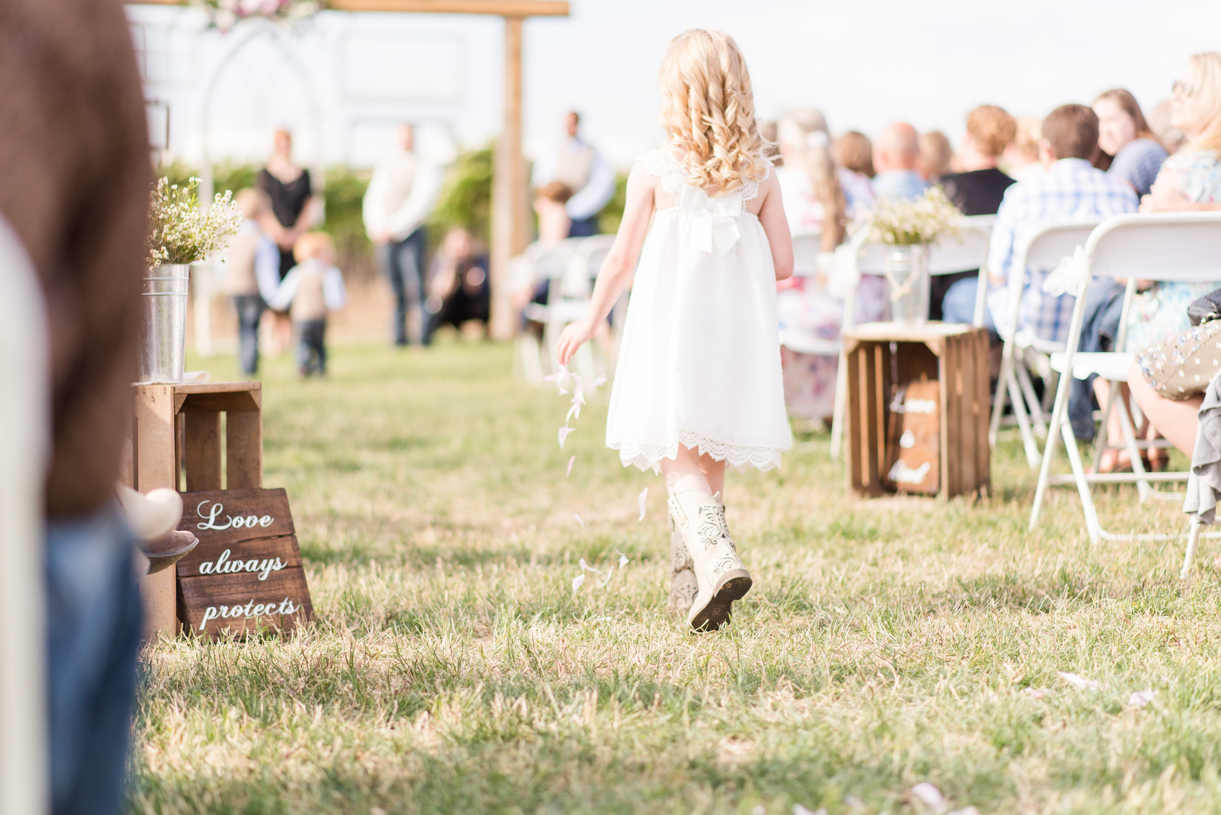 Rustic Farm Wedding - Tri Cities Washington Wedding Photographer - Morgan Tayler Photo & Design