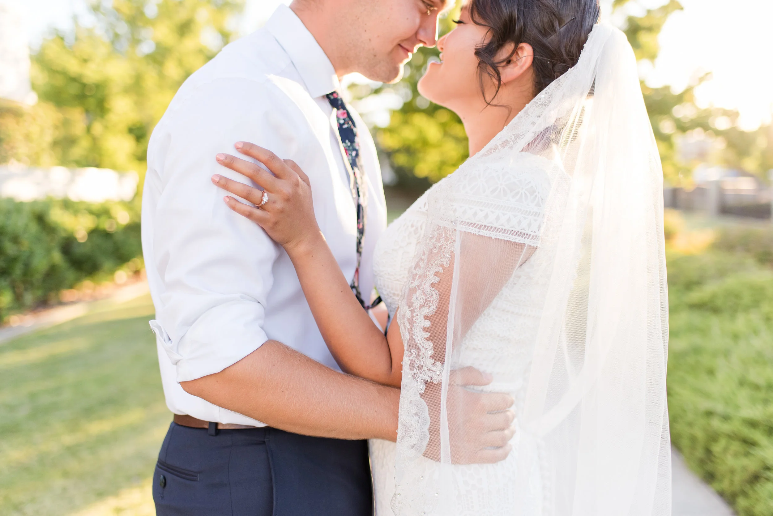 Carter &amp; Mimi Christensen - Columbia River Temple Bridal Session