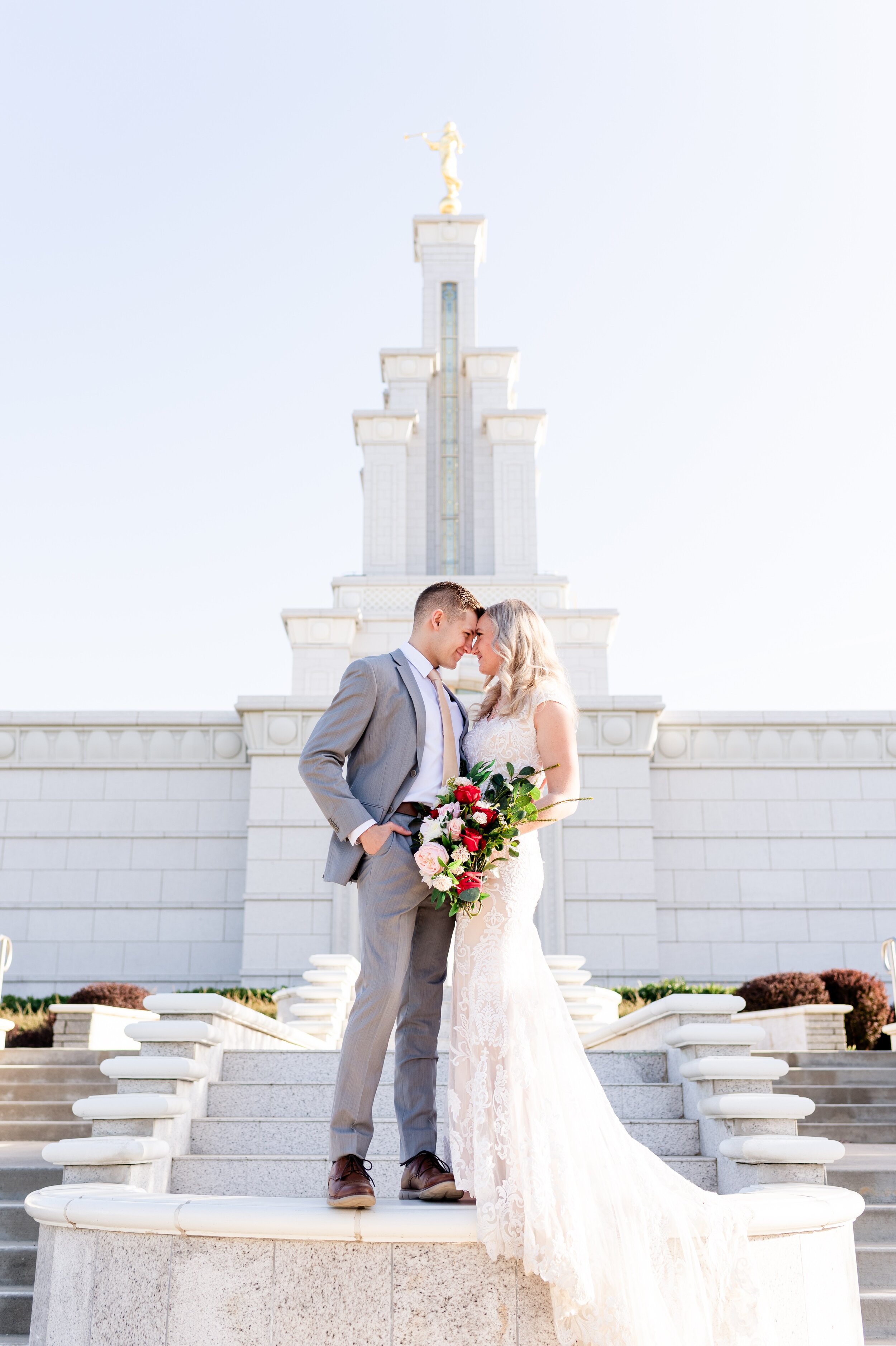 Red &amp; White Bouquet - Columbia River Washington Temple Bridals Wedding Photographer - Tri Cities Wedding Photographer - Morgan Tayler Photo &amp; Design - Moses Lake Temple Wedding Photographer