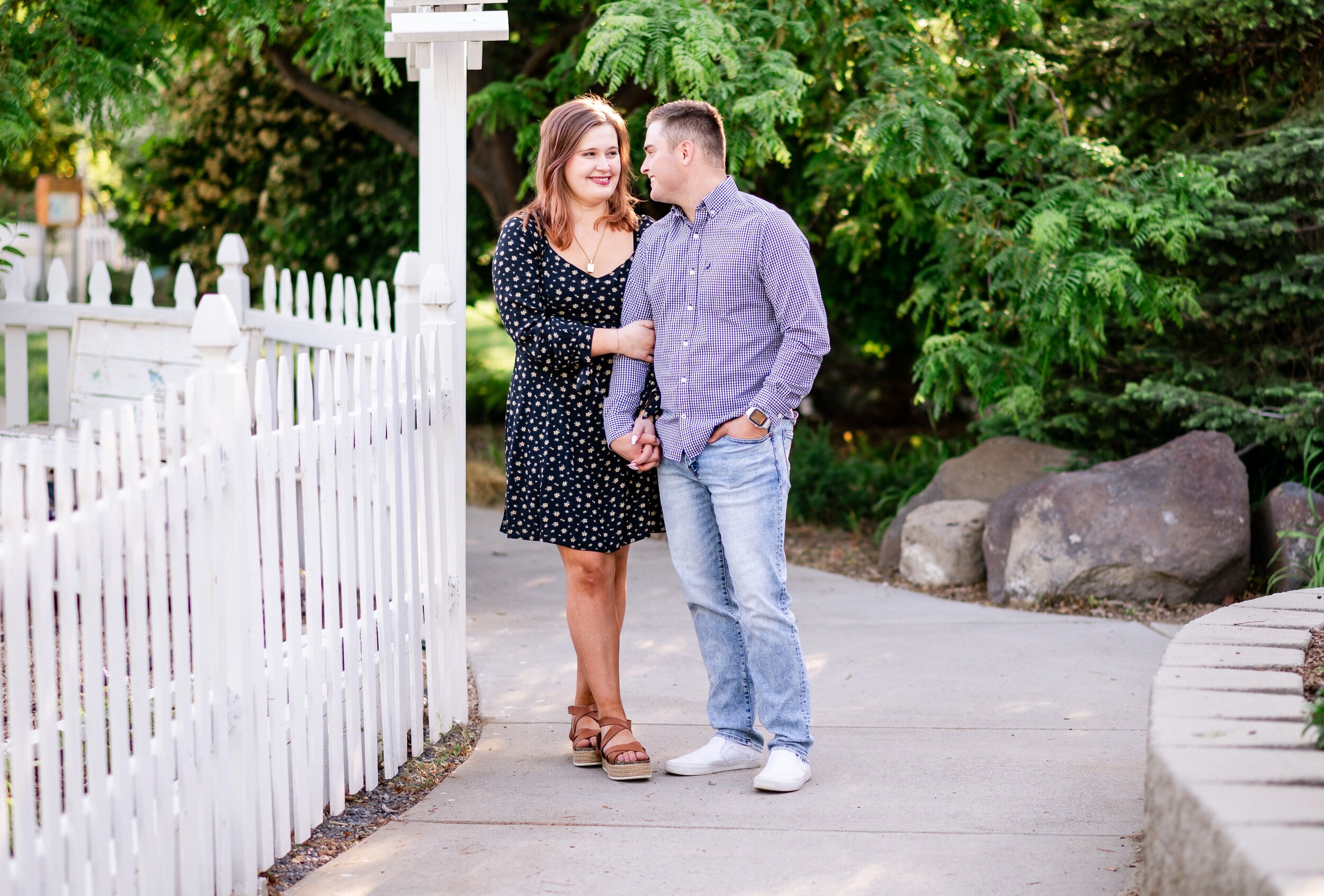 Kennewick Tri Cities Garden Engagement Photos - Morgan Tayler Photo &amp; Design - Tri Cities Engagement Photographer - Tri Cities Wedding Photographer - What to Wear to Engagement Photos