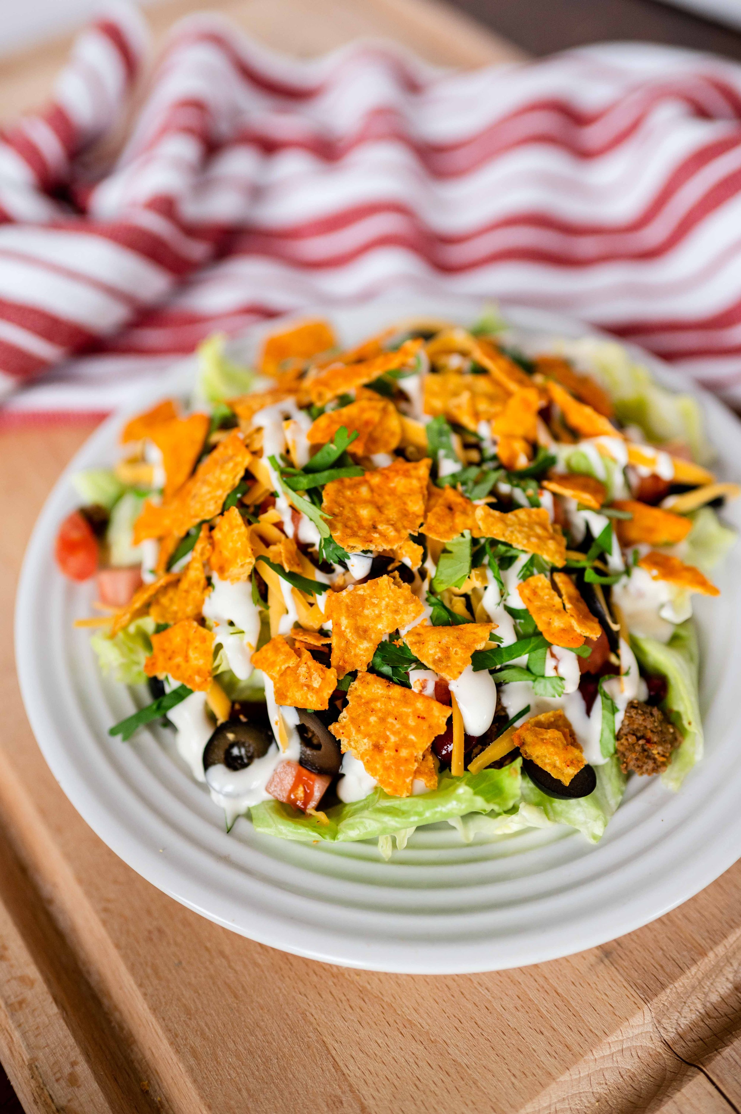 Easy Family Dinner Taco Salad with Doritos - Weeknight Dinner - Healthy &amp; Filling Family Dinner - Taco Salad Recipe - Budget Friendly Affordable Dinner - Morgan Tayler Food for Families