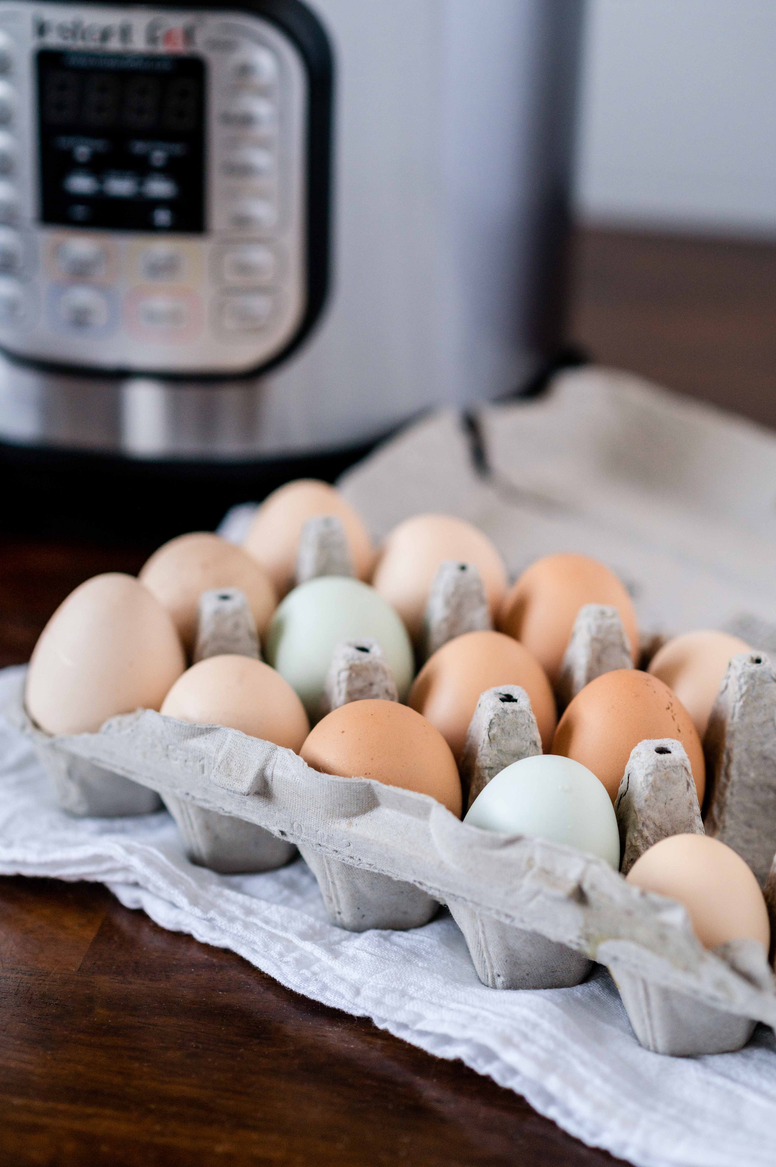 https://images.squarespace-cdn.com/content/v1/587e93c7e58c621e102357a6/1ecc4fe9-51db-4ff5-9c6a-5f5fd551bcb9/Easy+Peel+Instant+Pot+Hard+Boiled+Eggs+Recipe+Method+-+How+to+Boil+Fresh+Eggs+-+Instant+Pot+Recipe+-+Affordable+Family+Recipe+-+Homestead+Recipe+-+Affordable+Family+Recipe+-+Morgan+Tayler