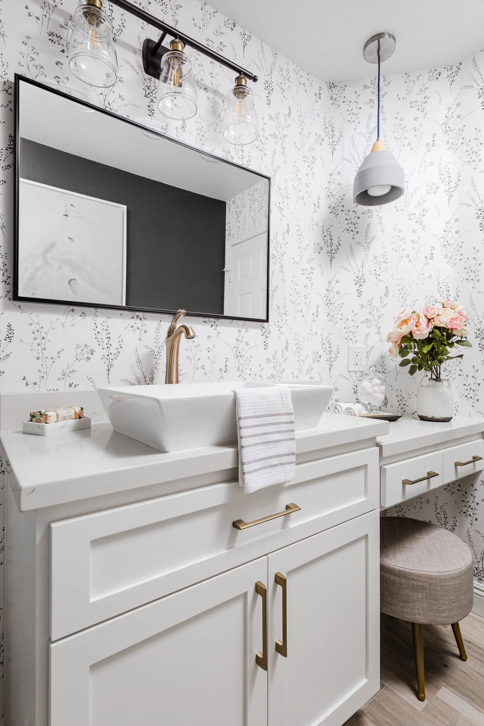 Interior Design Black and White Bathroom