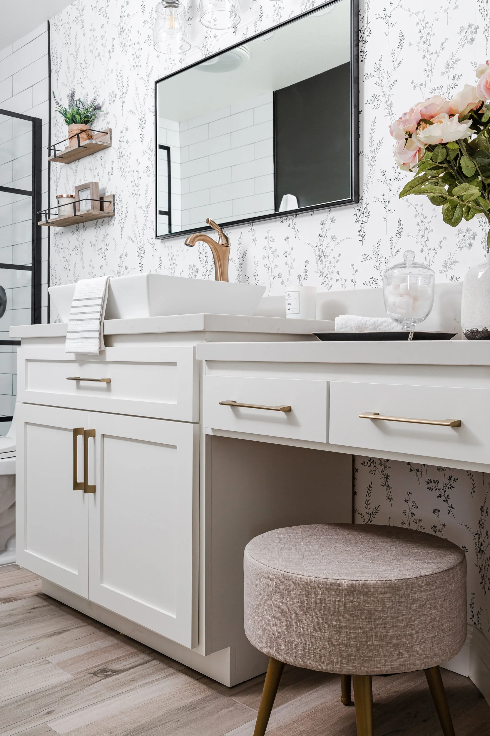 Interior Design Black and White Bathroom
