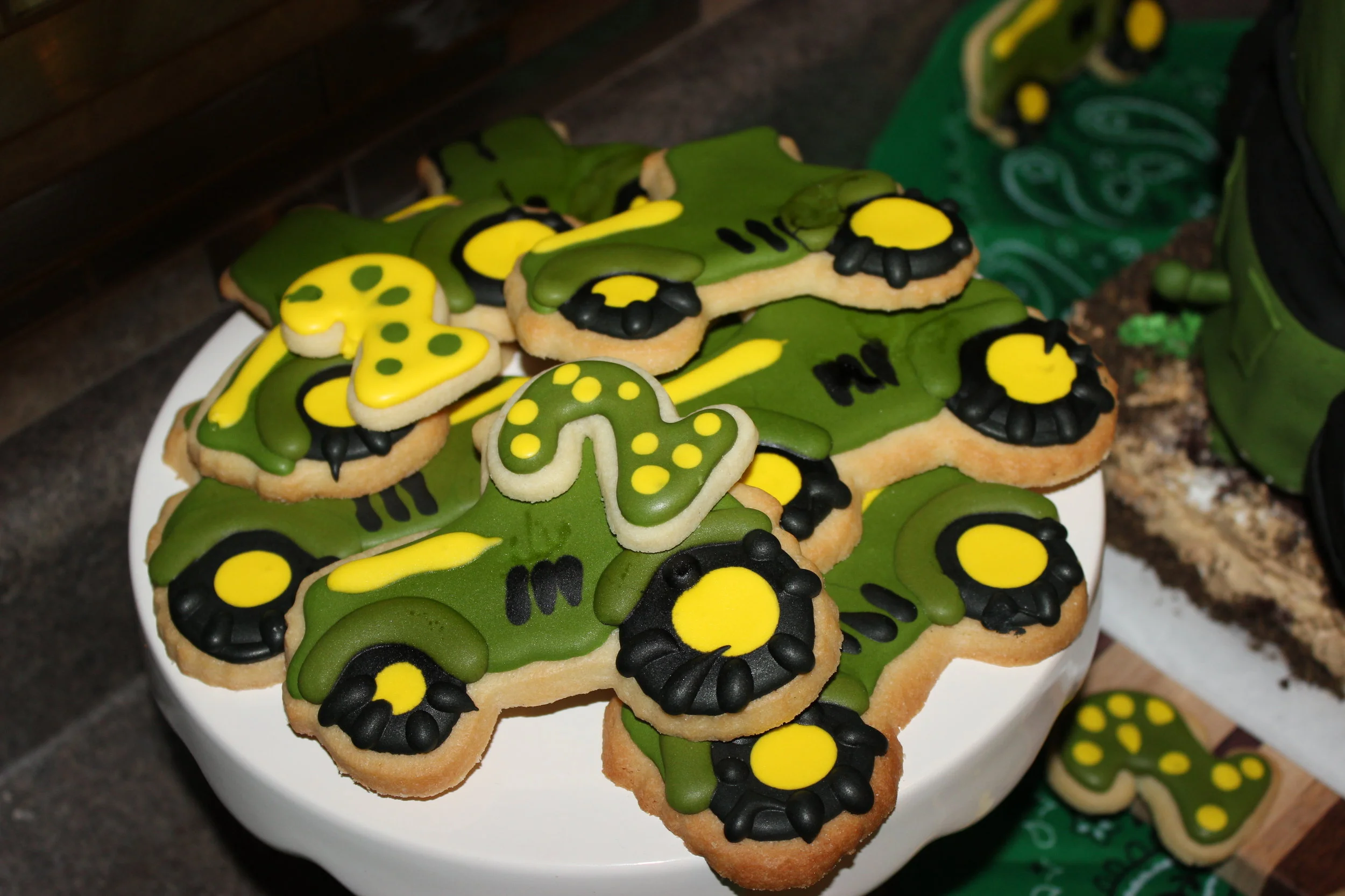 tractor decorated cookies