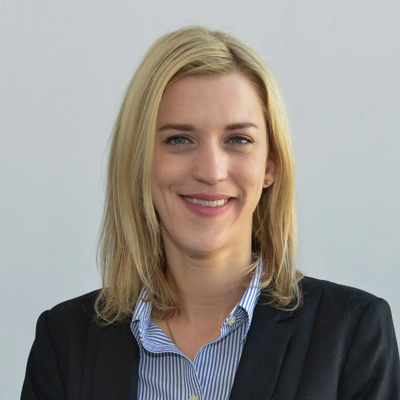Alie Millette Legal Assistant P: 619.977.4402 | E: alie@hampstead.com