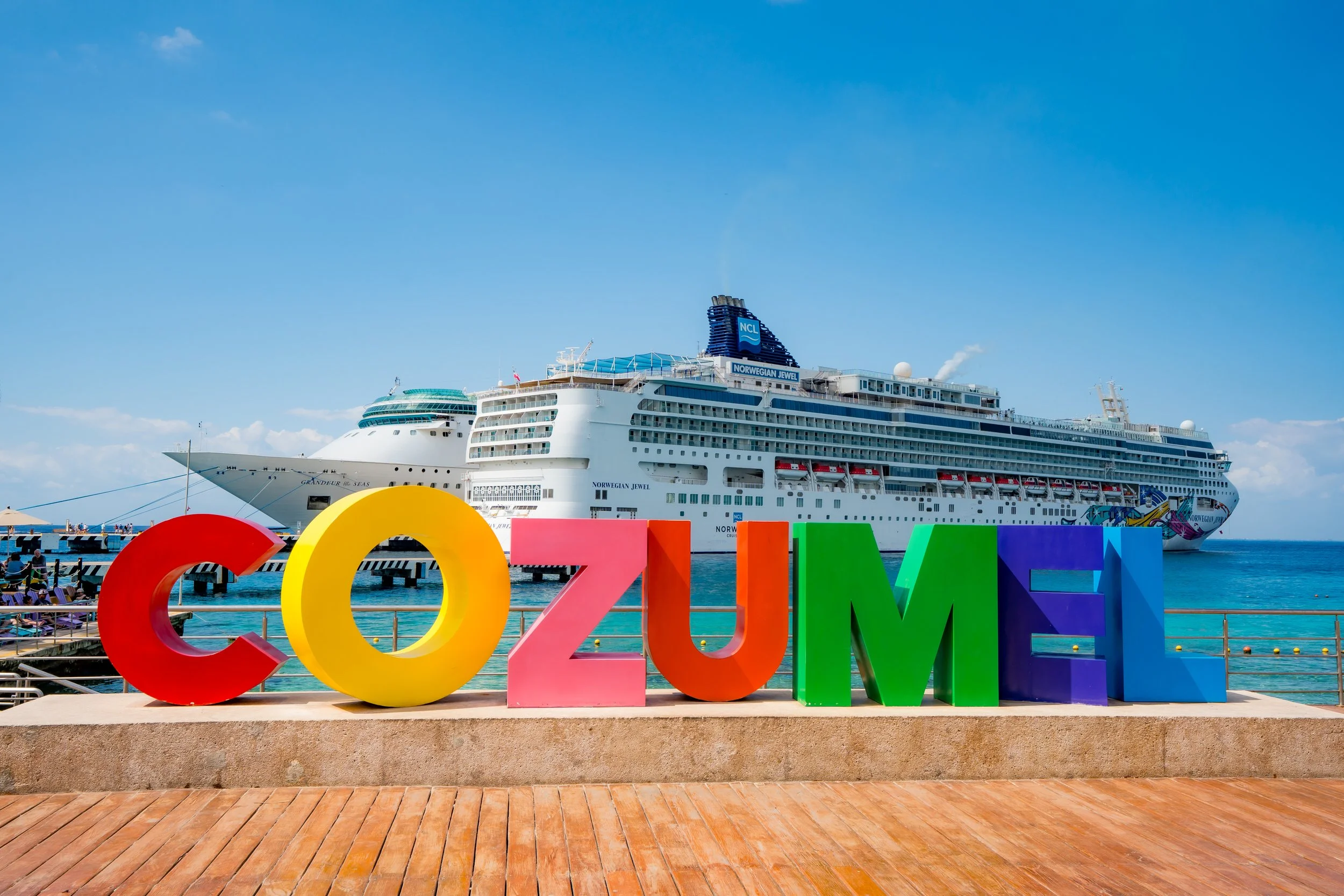 boots cruise_Yvonne Gougelet_@yvonnegphotos009.jpg