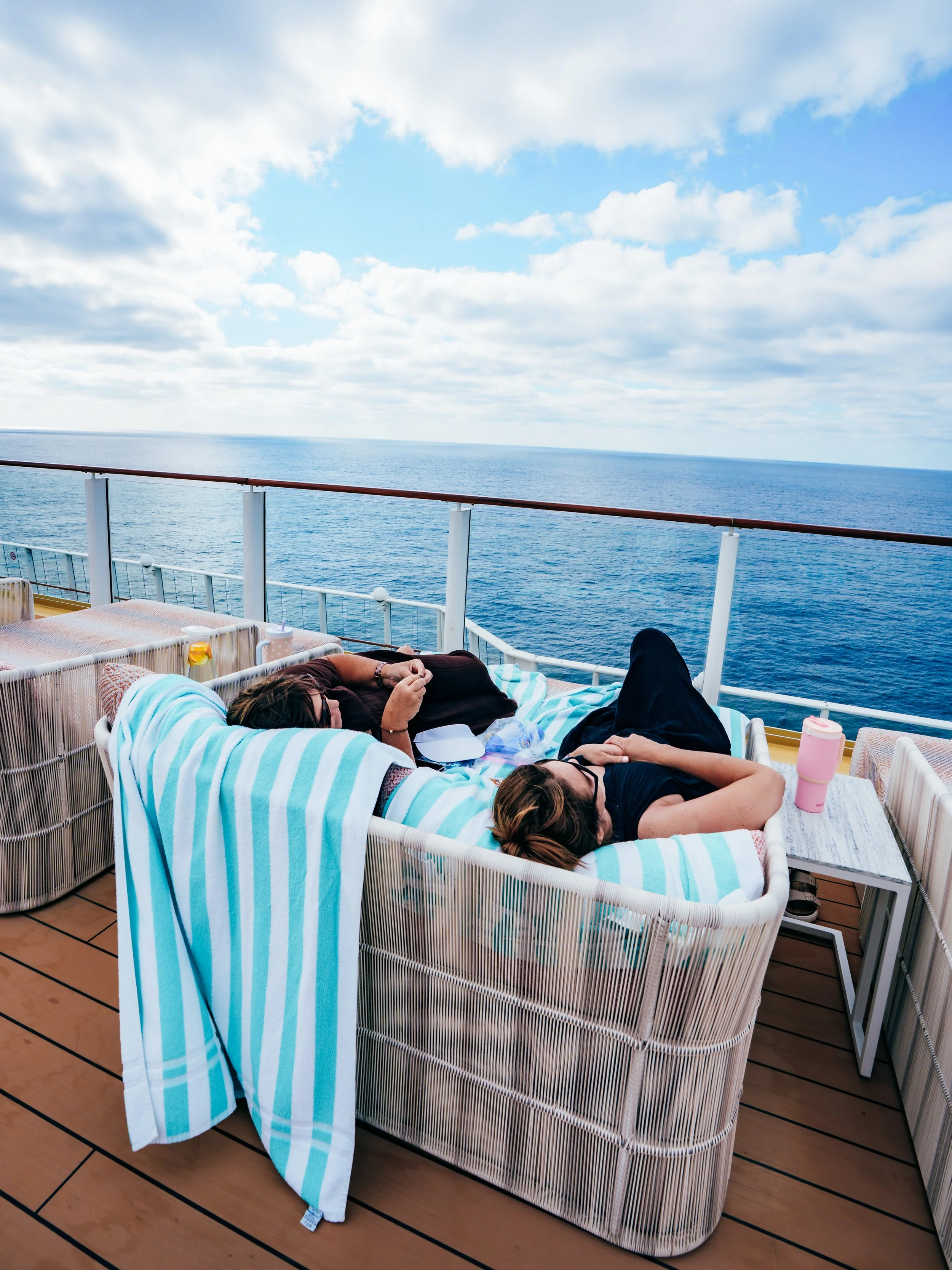 boots cruise_Yvonne Gougelet_@yvonnegphotos020.jpg