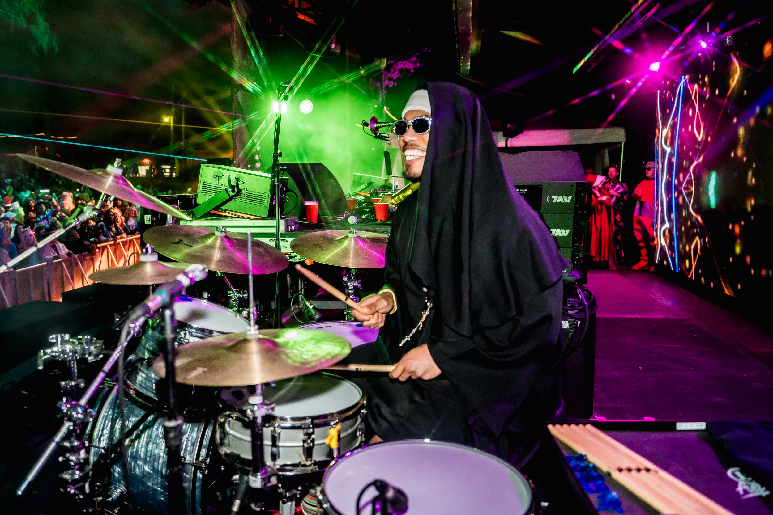 HULA25-yvonnegphotos-dj peewee-25.jpg