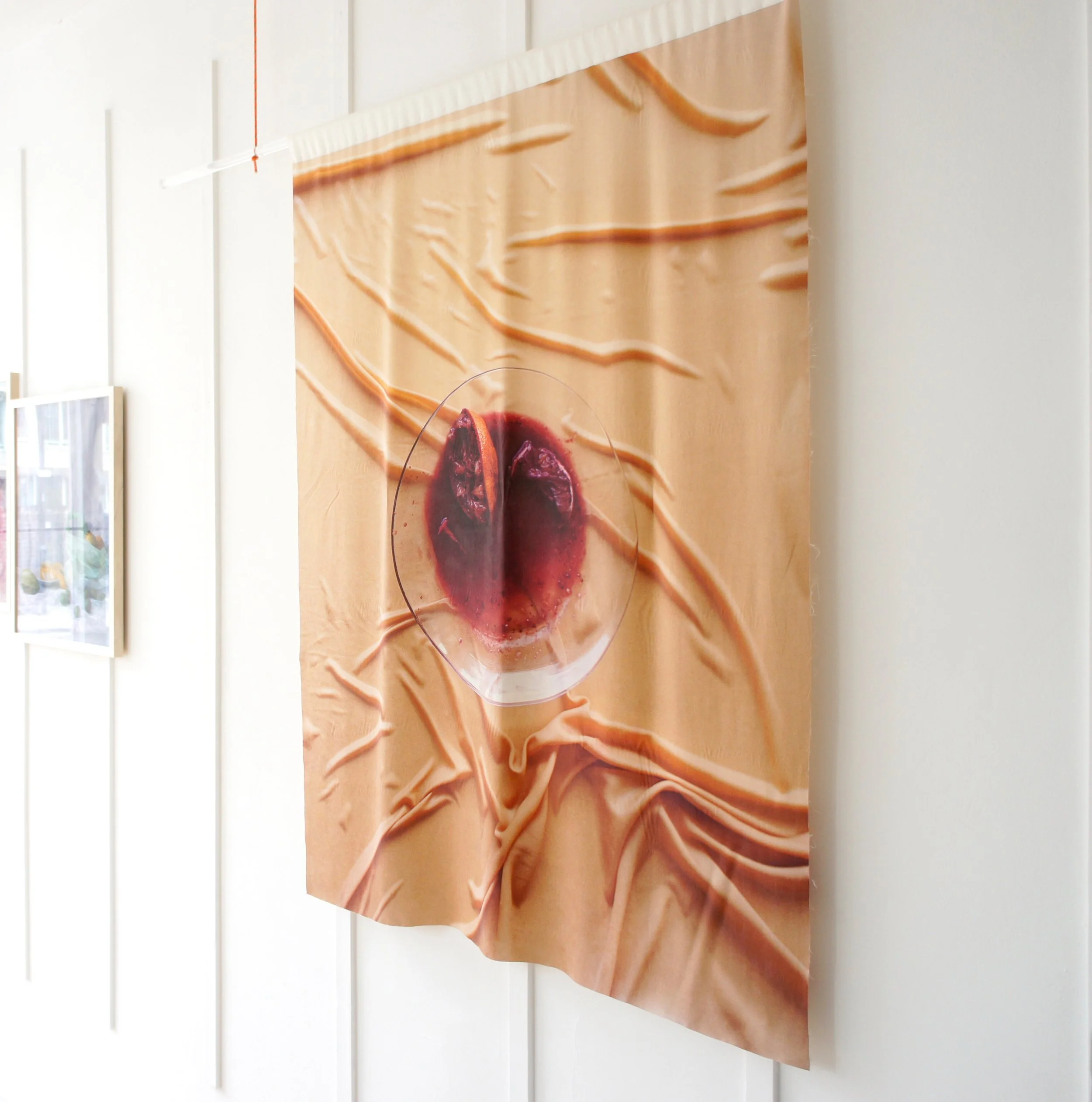 UNTITLED (BLOOD ORANGE) � THERE�S STILL LIFE