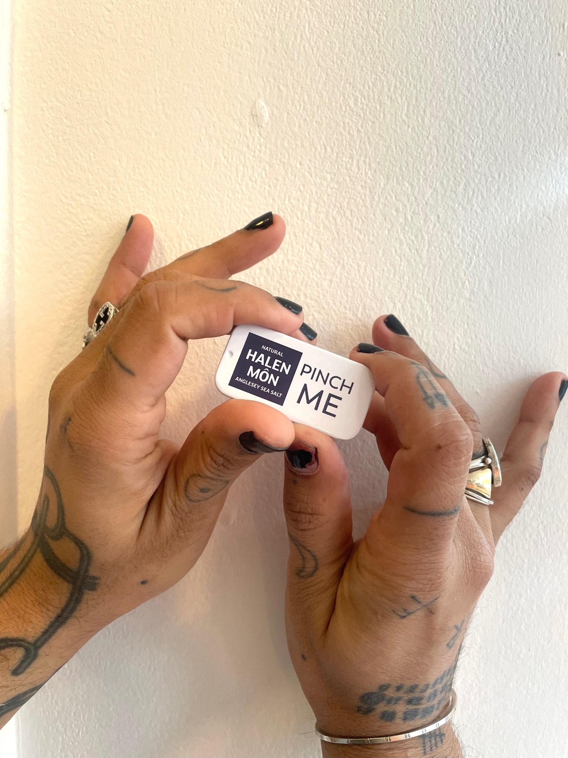 9966E849-C888-47E8-90F9-8E3C14419E7C