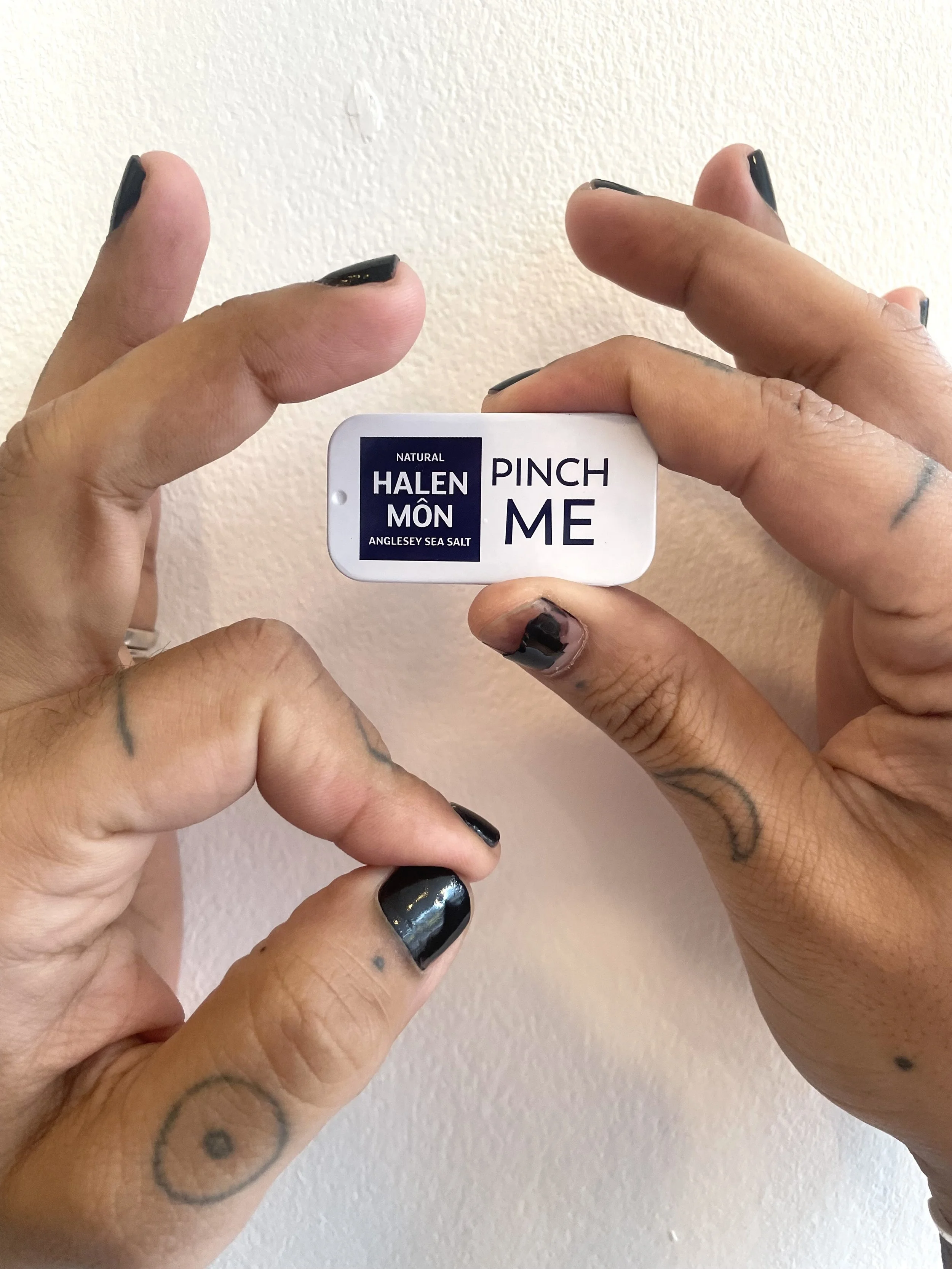 PINCH ME TIN - HALEN MON