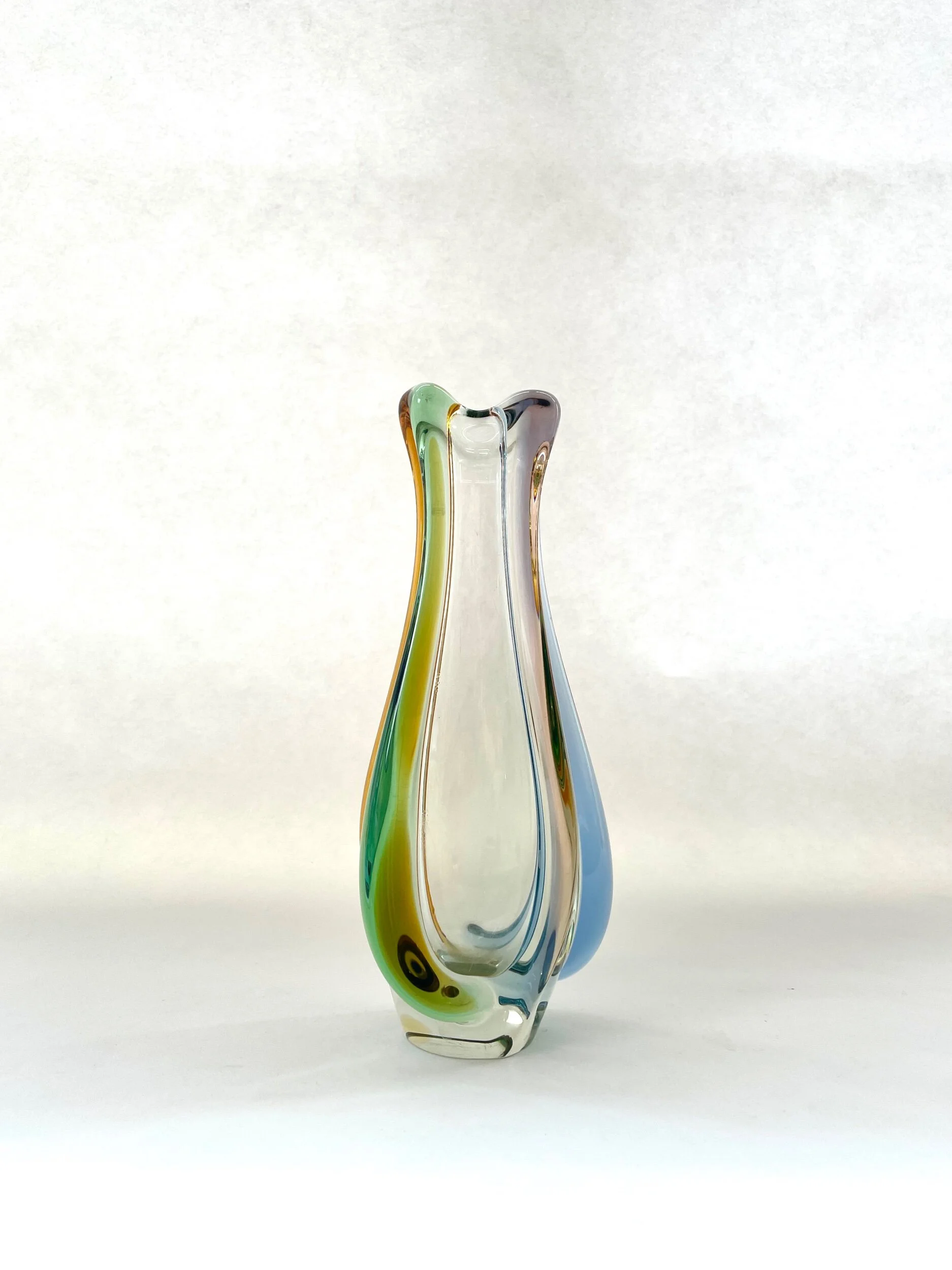 1C0CBFFD-9364-4DA3-81AF-63E298C1C8C5