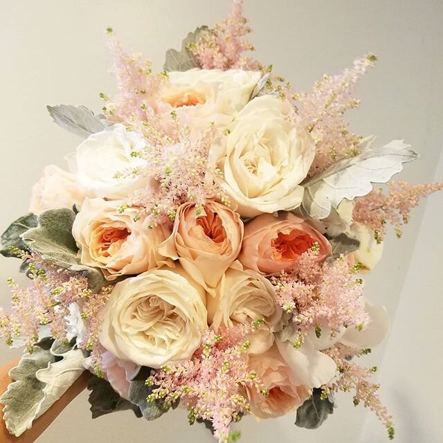 Gorgeous bouquet with David Austin roses.
.
. .
.
.
.
.
.
#njfloral #njflorists #create #love #candelabra #weddingdecoration #marriage  #bridalbouquet  #designs #floraldesign #centerpiecesideas  #ceremonydecor #artist #elegantwedding #boutonnieres #l