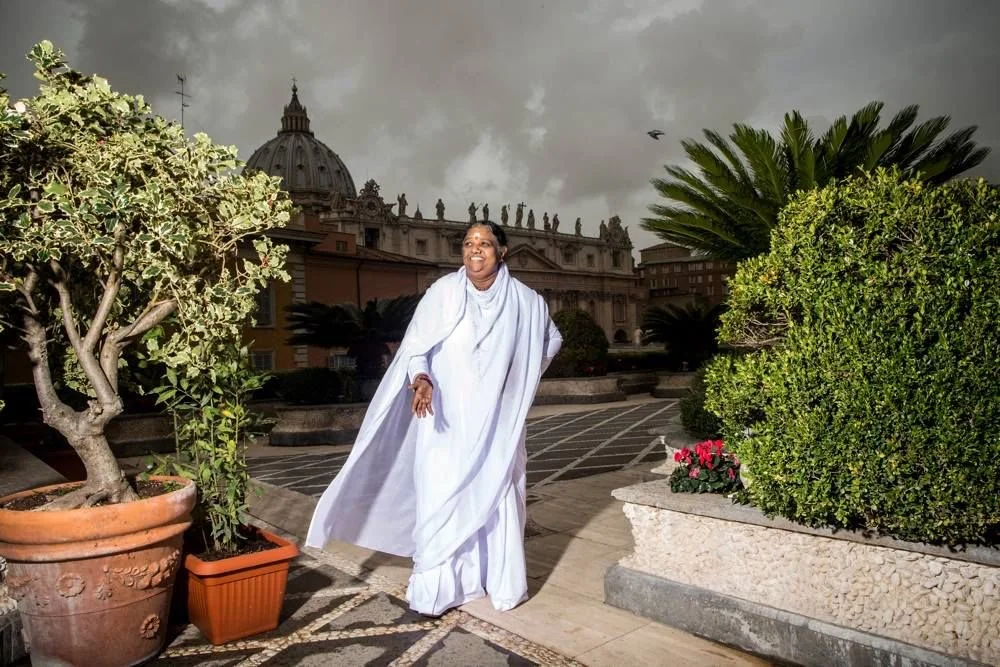 Sri Mata Amritanandamayi Devi (Amma).jpeg