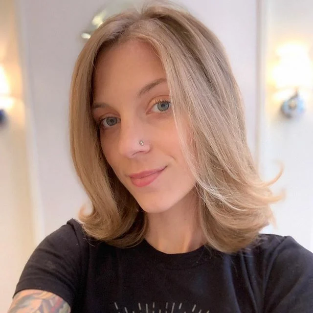 A rare day where I&rsquo;m sitting in the chair! Thanks for the fantastic blow dry @dustinmichaelmakeover #blowout #naturalblonde #hairapy #pamperme