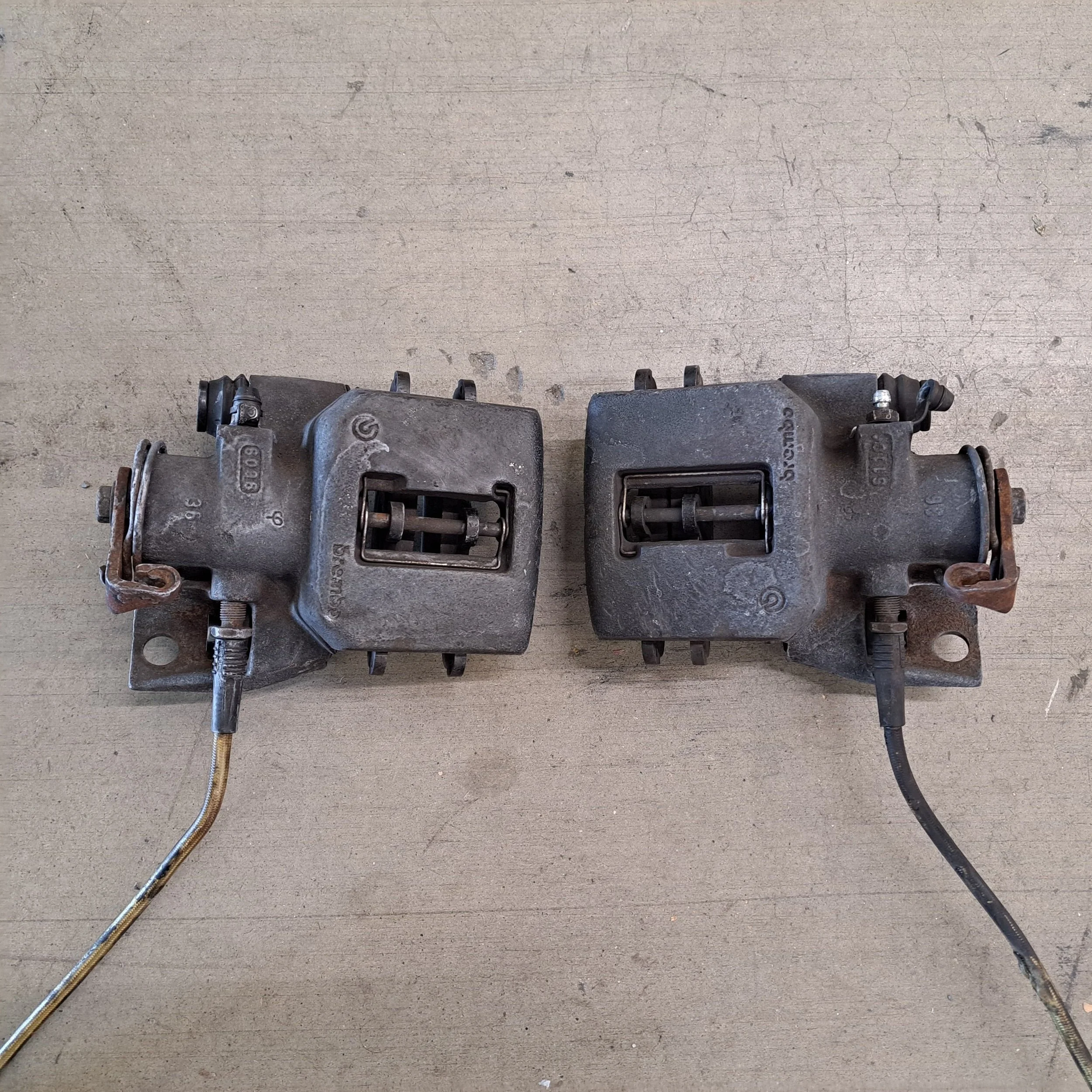 Lotus Elise Maintenance Front Brake Pad Replacement